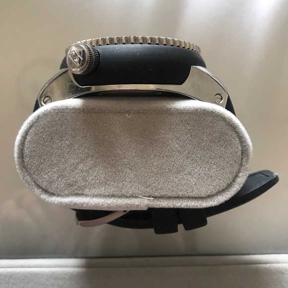 Red and blue Swiss legend watch - Picture 3 of 3